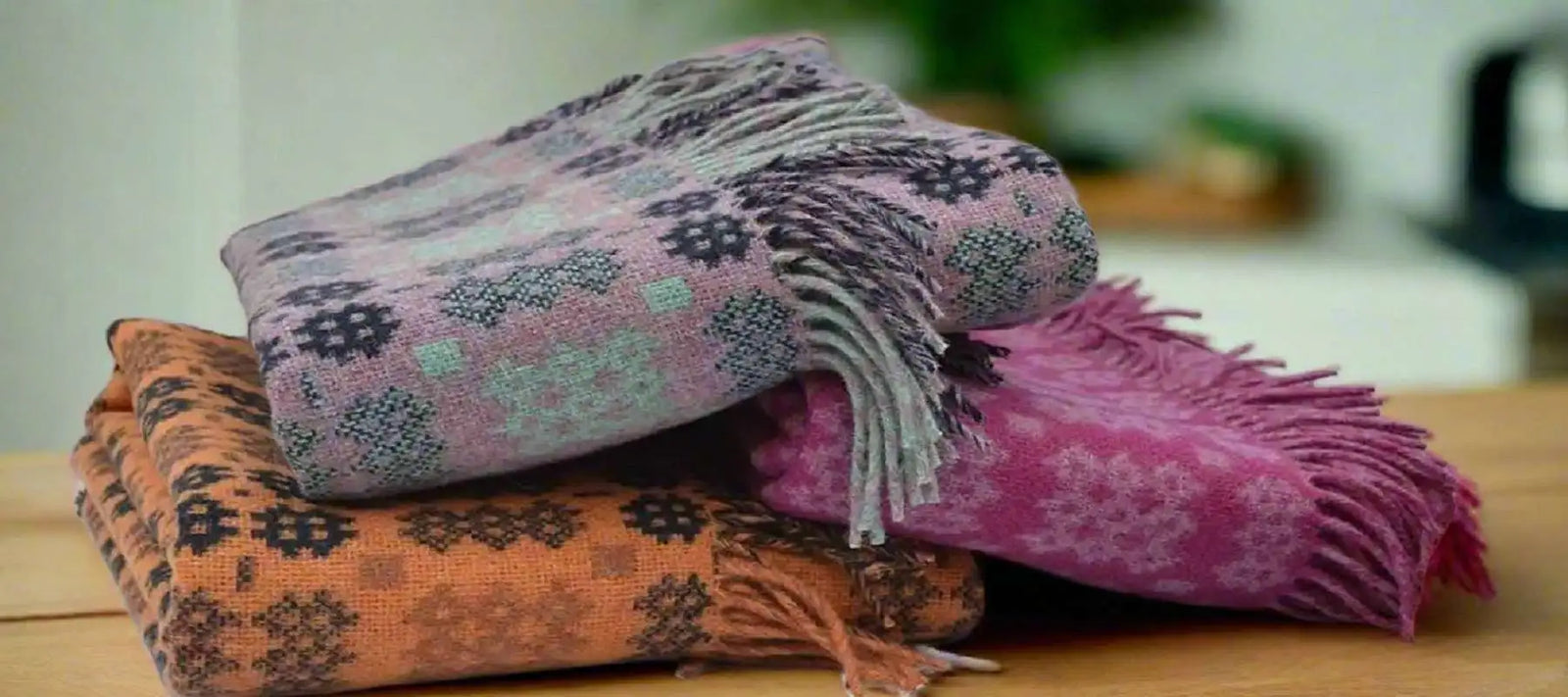 Welsh Blankets - authentic welsh blankets woven in Wales with pure new wool
