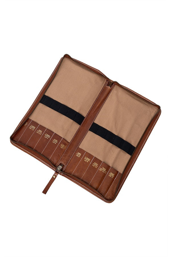 Redesigned Project 111 needle case is handcrafted from premium leather. Keep track of your jumper needles  - walnut in open view