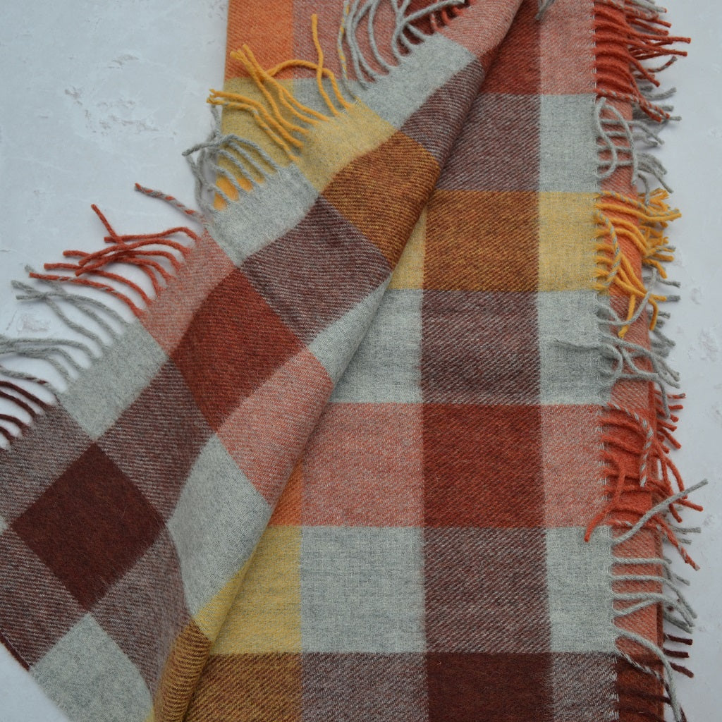 Gower Welsh blanket. 100% Pure New British Wool: Experience softness, warmth, and natural breathability.
