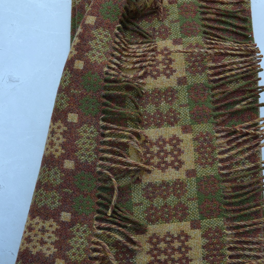 TirGlas Welsh Blanket, Pen y Garreg. 100% Pure New British Wool: Experience softness, warmth, and natural breathability.