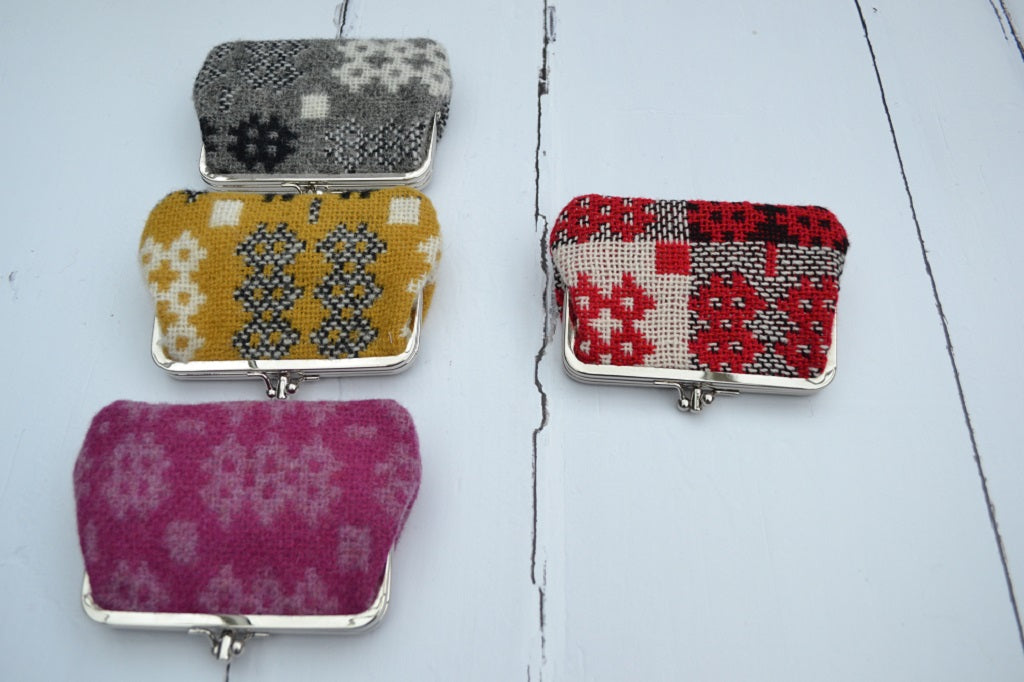 Tapestry Purse - Large Traditional