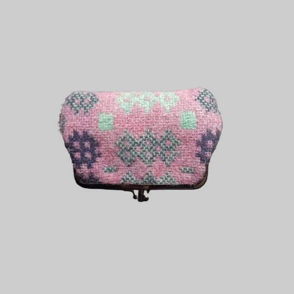 Welsh tapestry medium size purse in heather and mint colours