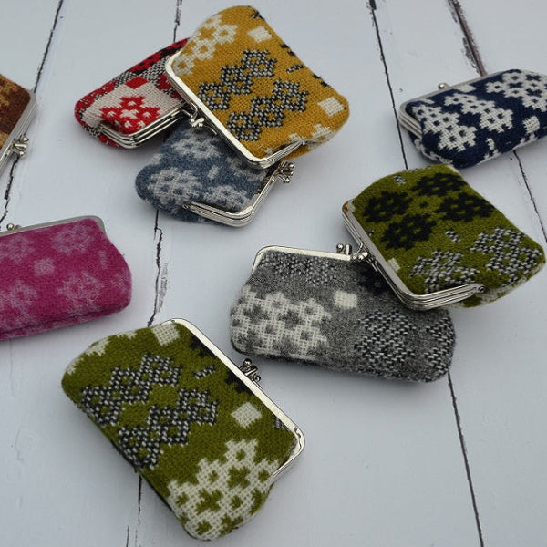 Tapestry Purse - Medium Traditional